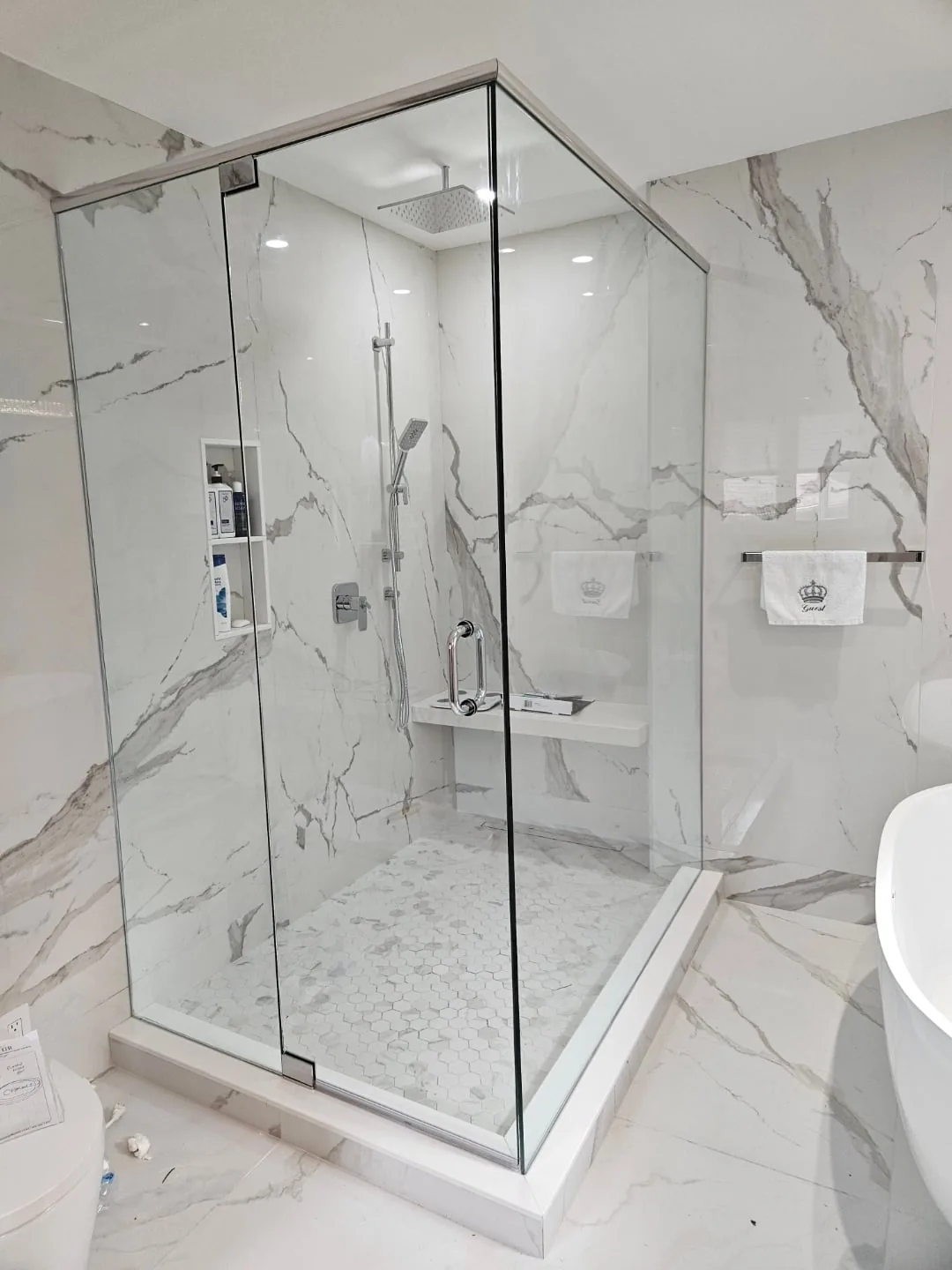 Shower glass installation